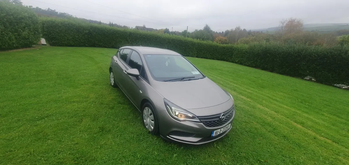 Opel Astra 2016 new shape - Image 1