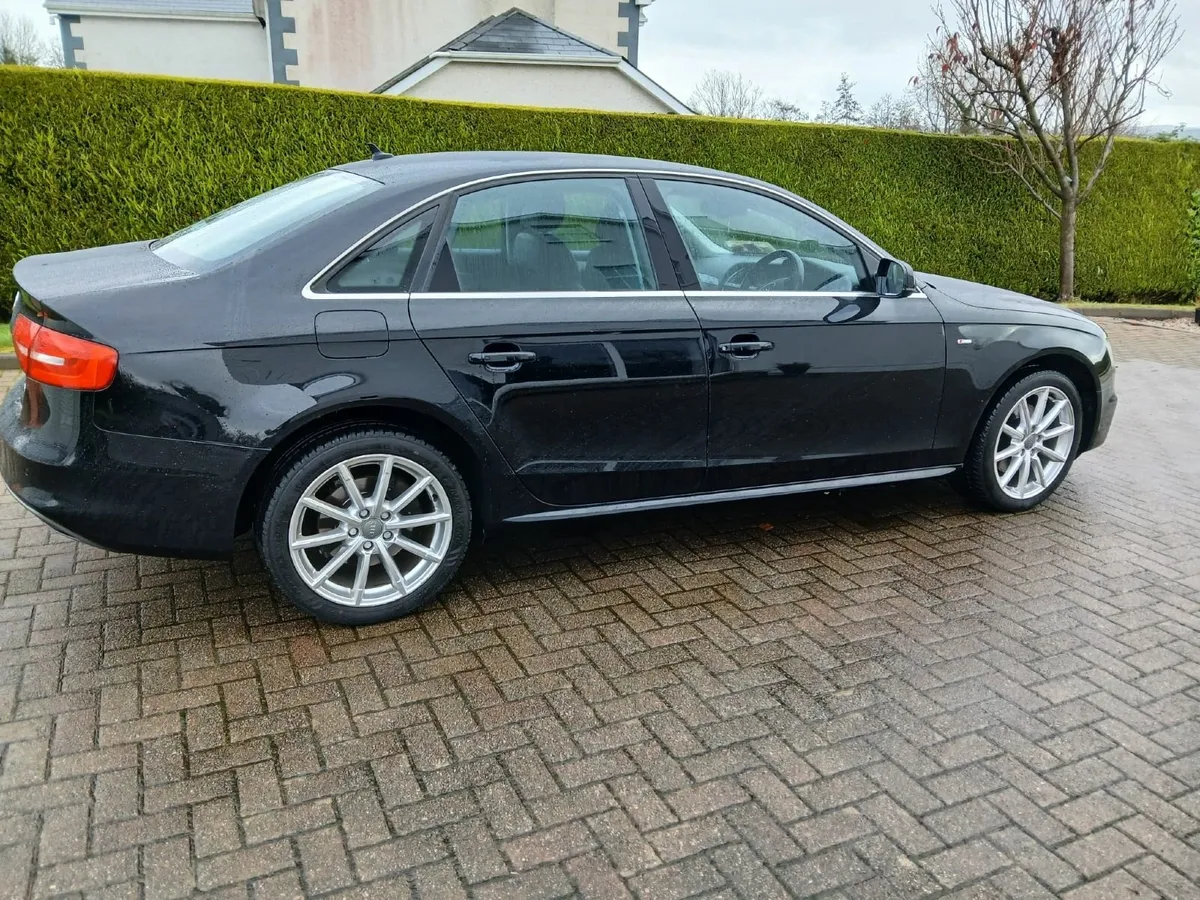 Audi A4 2015 - 2.0 TDI Technik S Line - Image 3