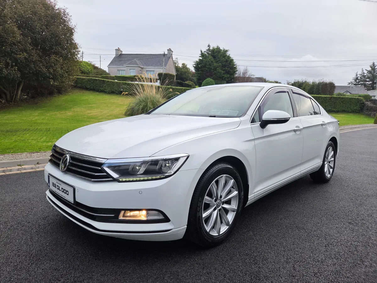 2018 VOLKWAGEN PASSAT SE AUTOMATIC - Image 1