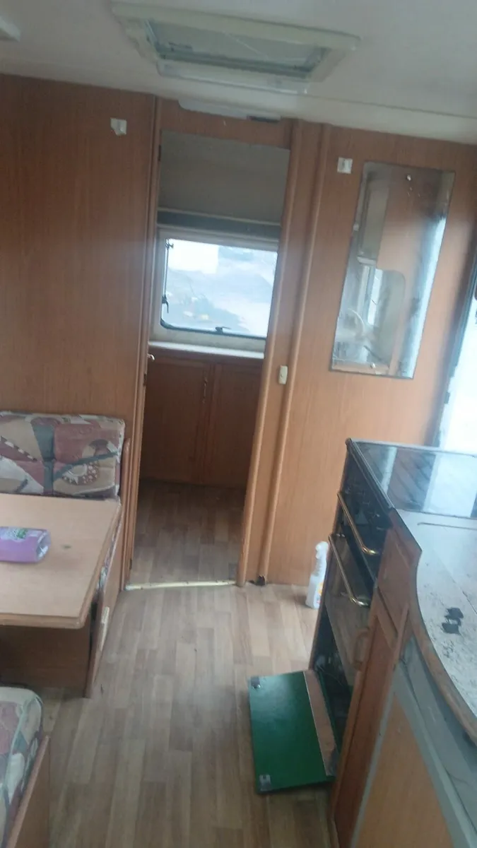 2003 clermont SE 4 berth - Image 3