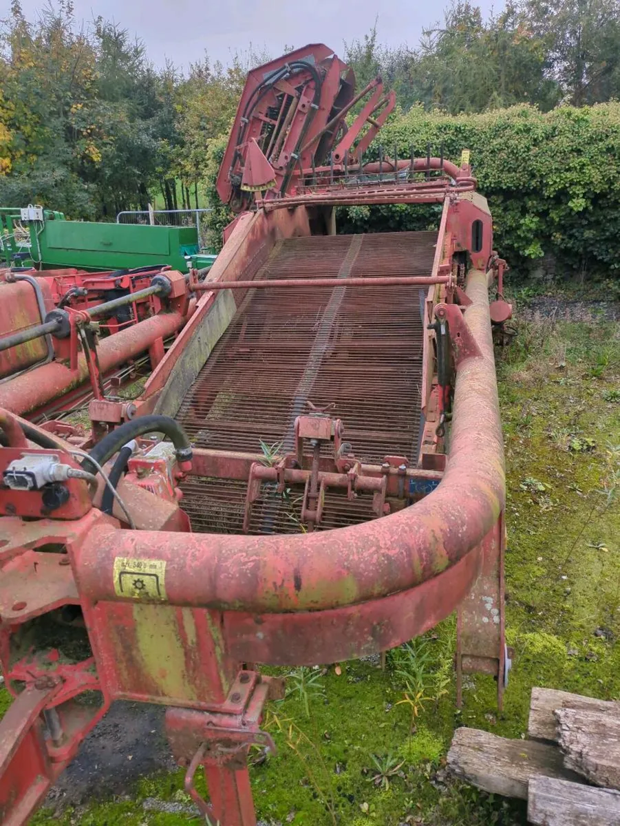 Potato harvester - Image 1