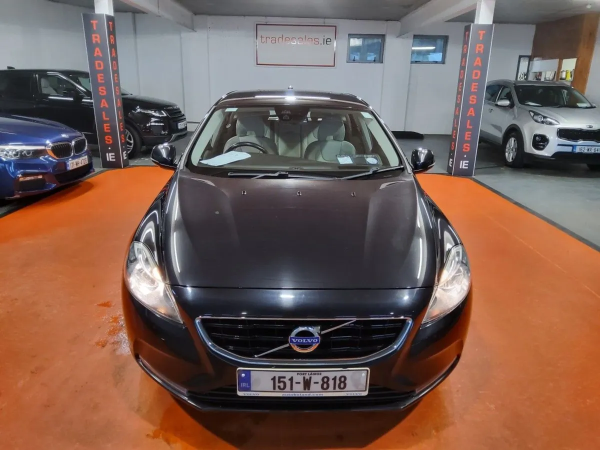 Volvo V40 1.6 D2 (115hp) SE Leather - Image 1