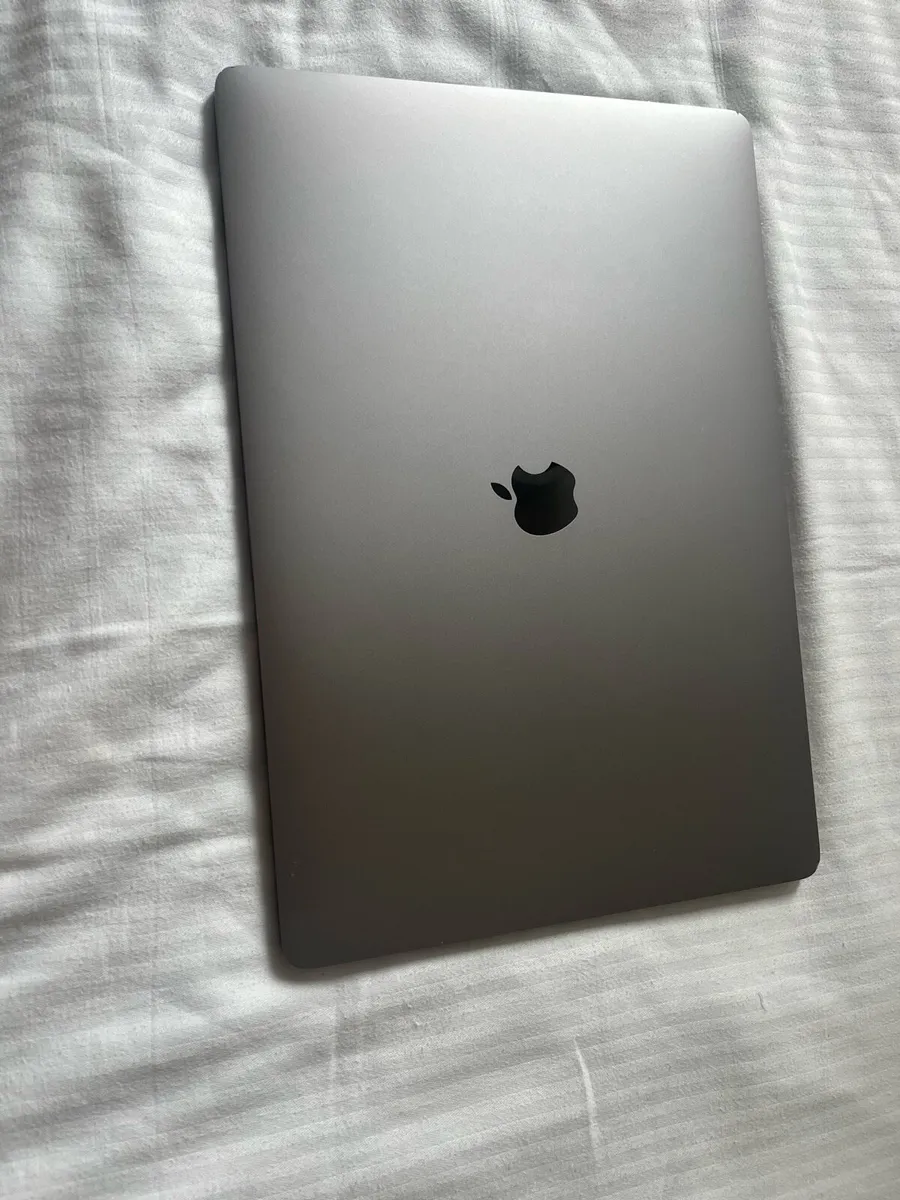 MacBook Pro i9 2.4GHz 16" (Late 2020) 4TB SSD - Image 1