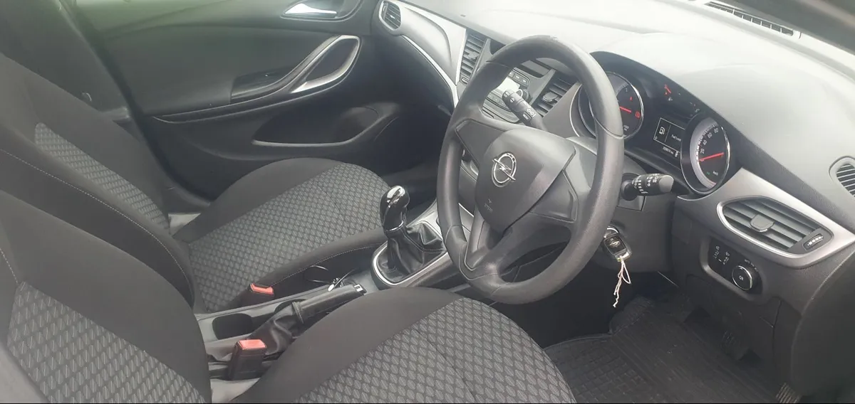 Opel Astra 2016 new shape - Image 4