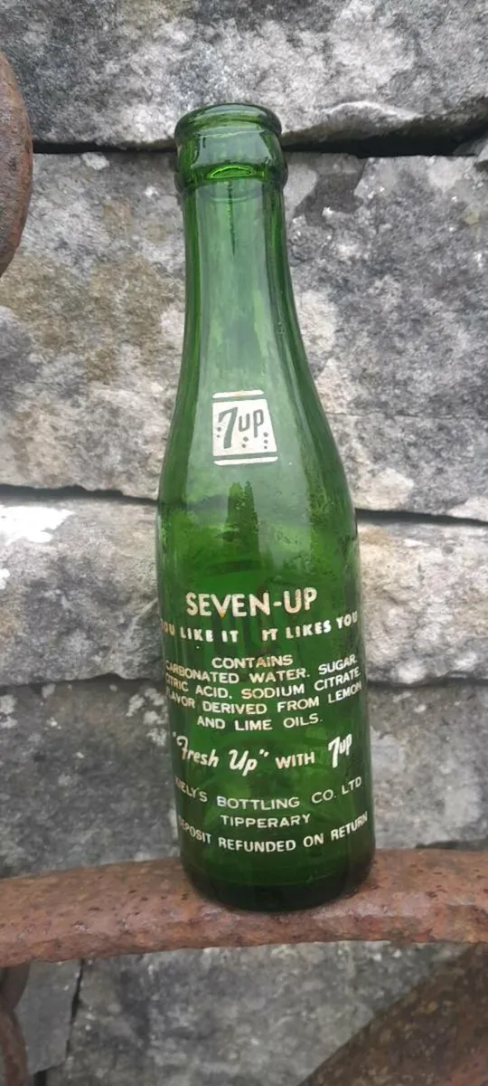 Antique 7up bottle - Image 2