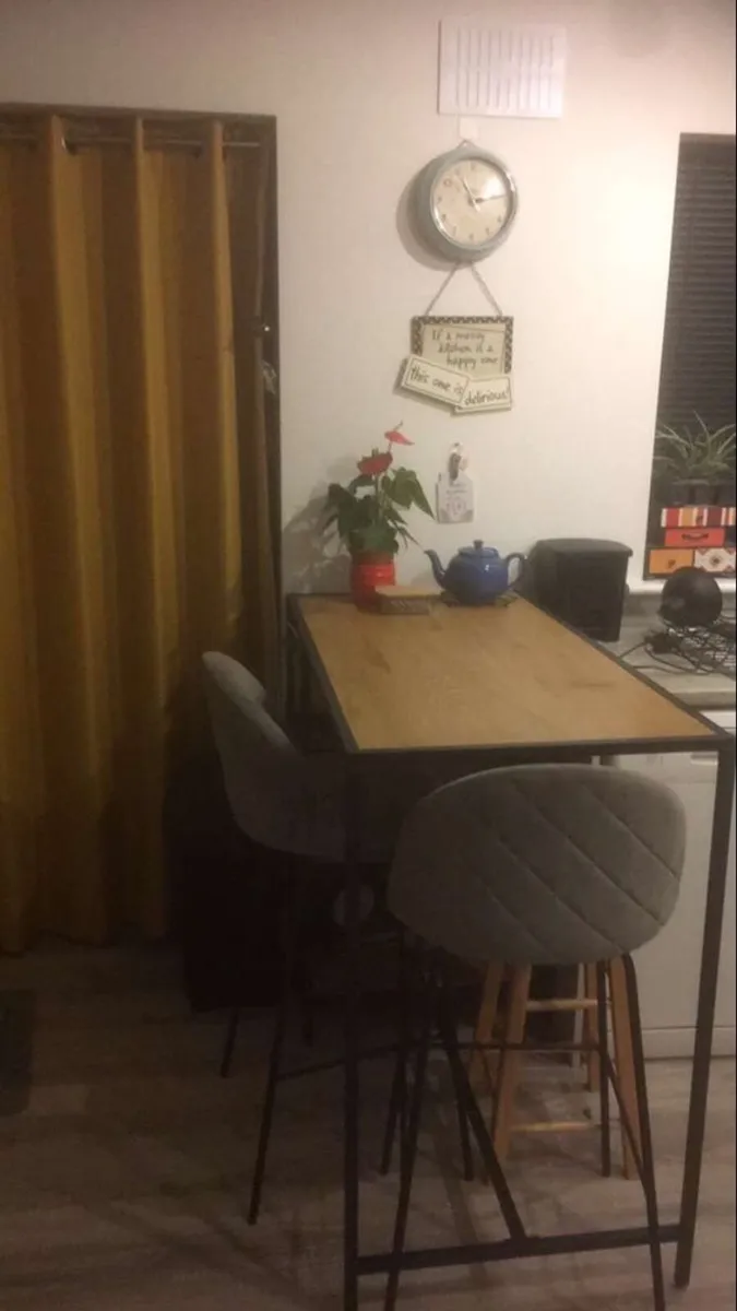 High kitchen table/island 120cm x 60cm - Image 2