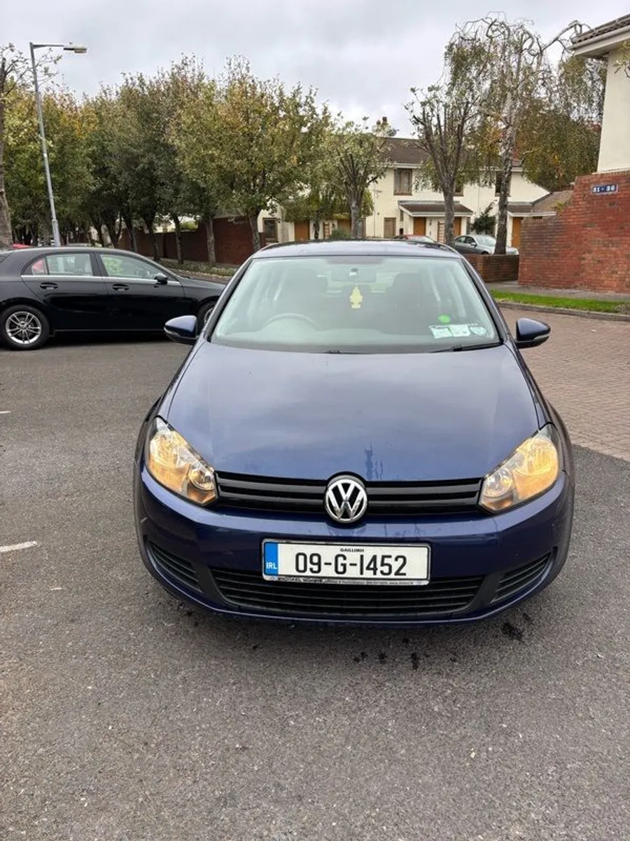 2009 Volkswagen Golf - Image 3