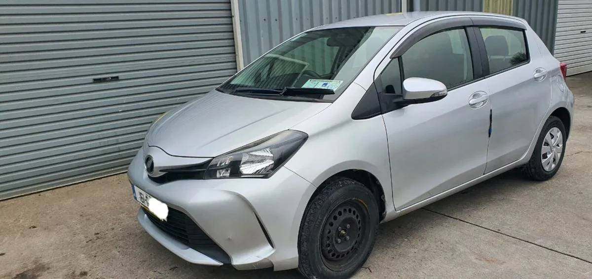 161 TOYOTA VITZ AUTO - Image 3