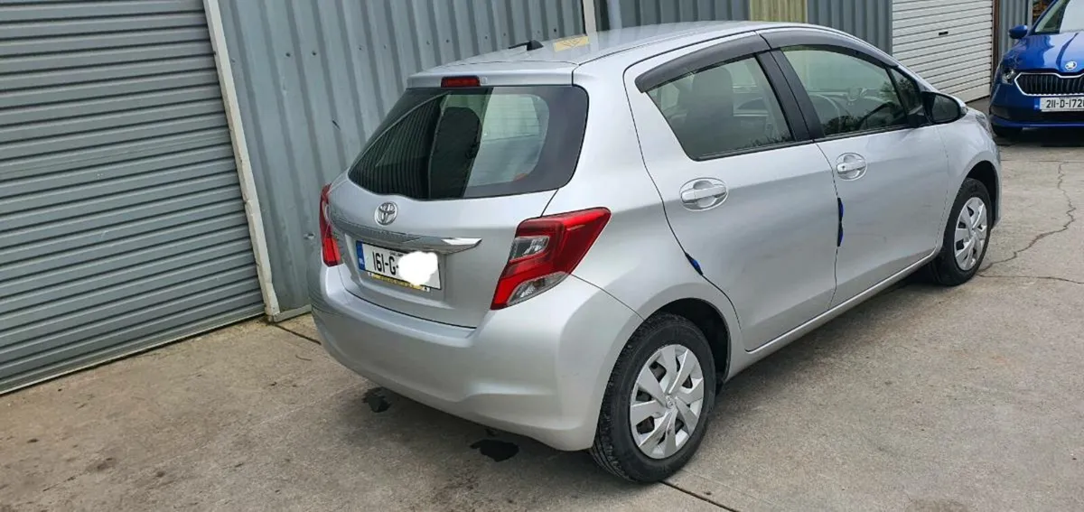 161 TOYOTA VITZ AUTO - Image 4