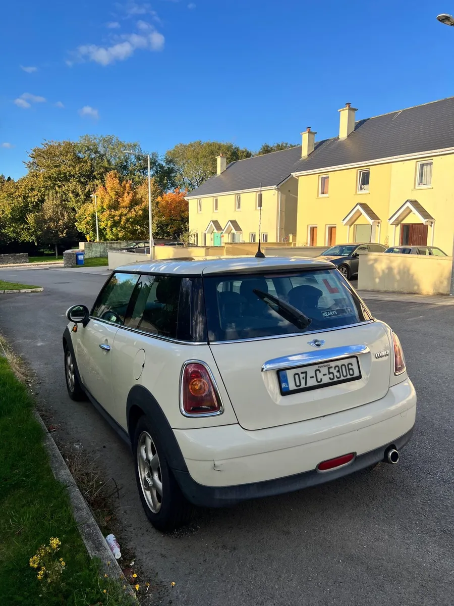 Car - Image 2