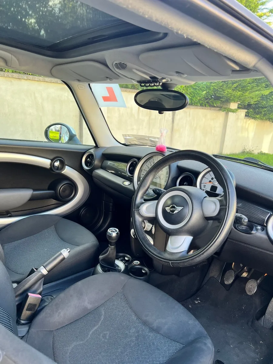 Car - Image 4