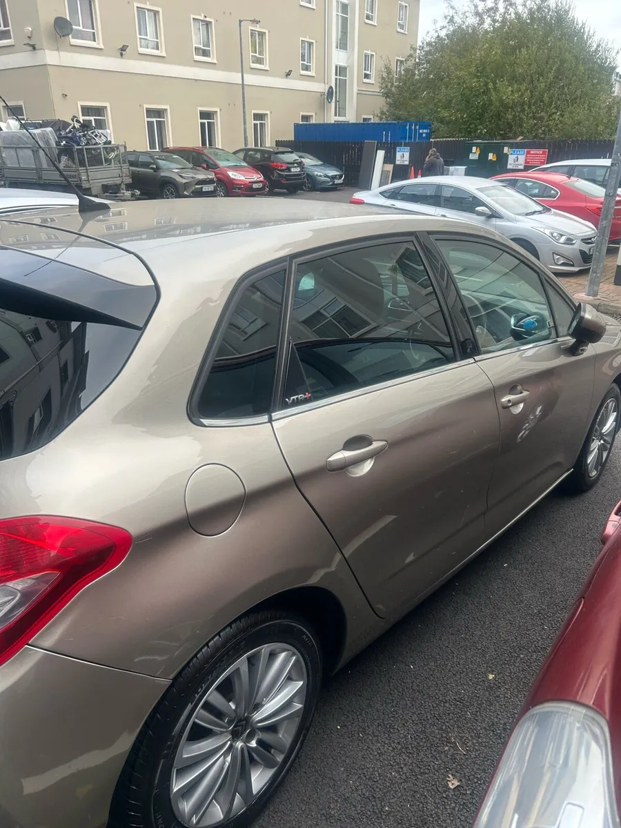 CITROEN C4 2011 - Image 2