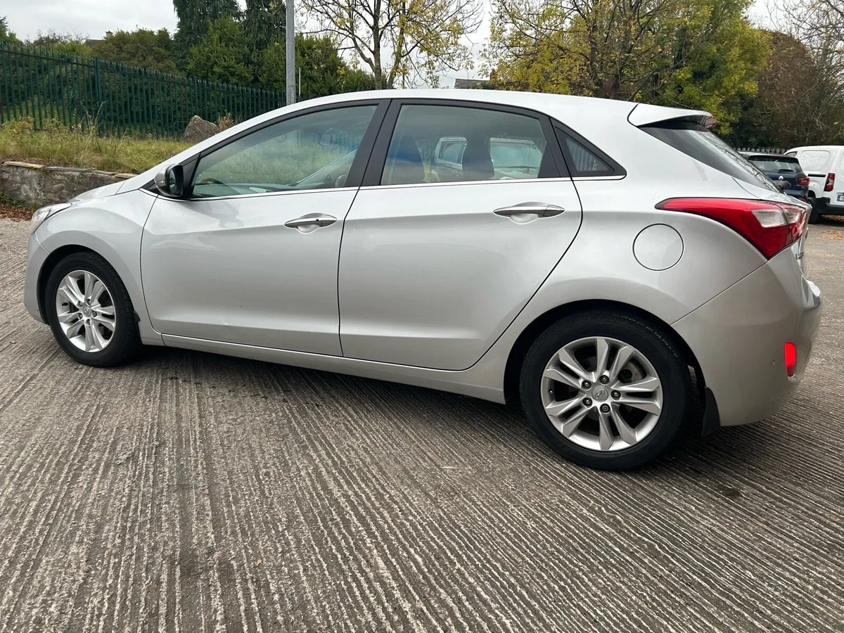 2012 HYUANDAI I30 1.4 petrol - Image 4