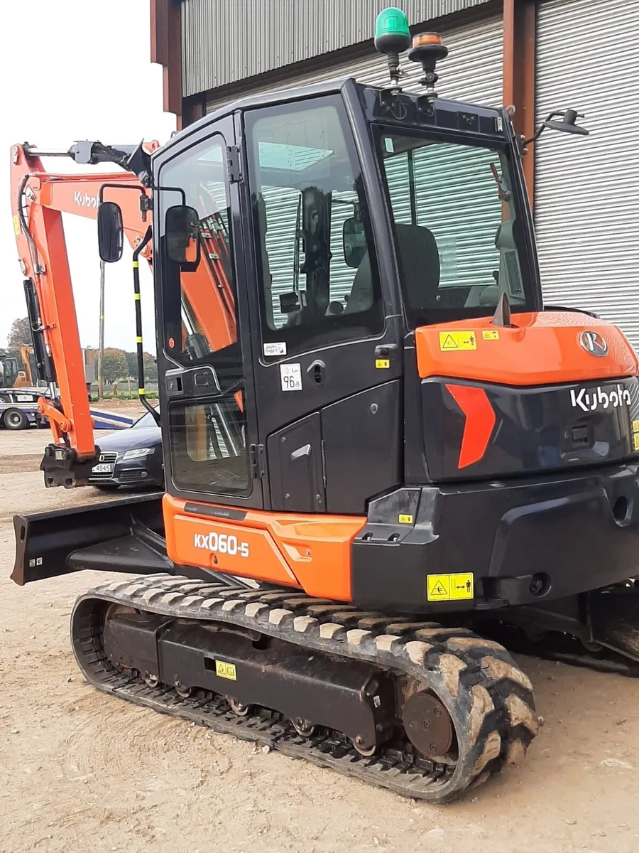 2021 Kubota KX 060-5 mini excavator - Image 3