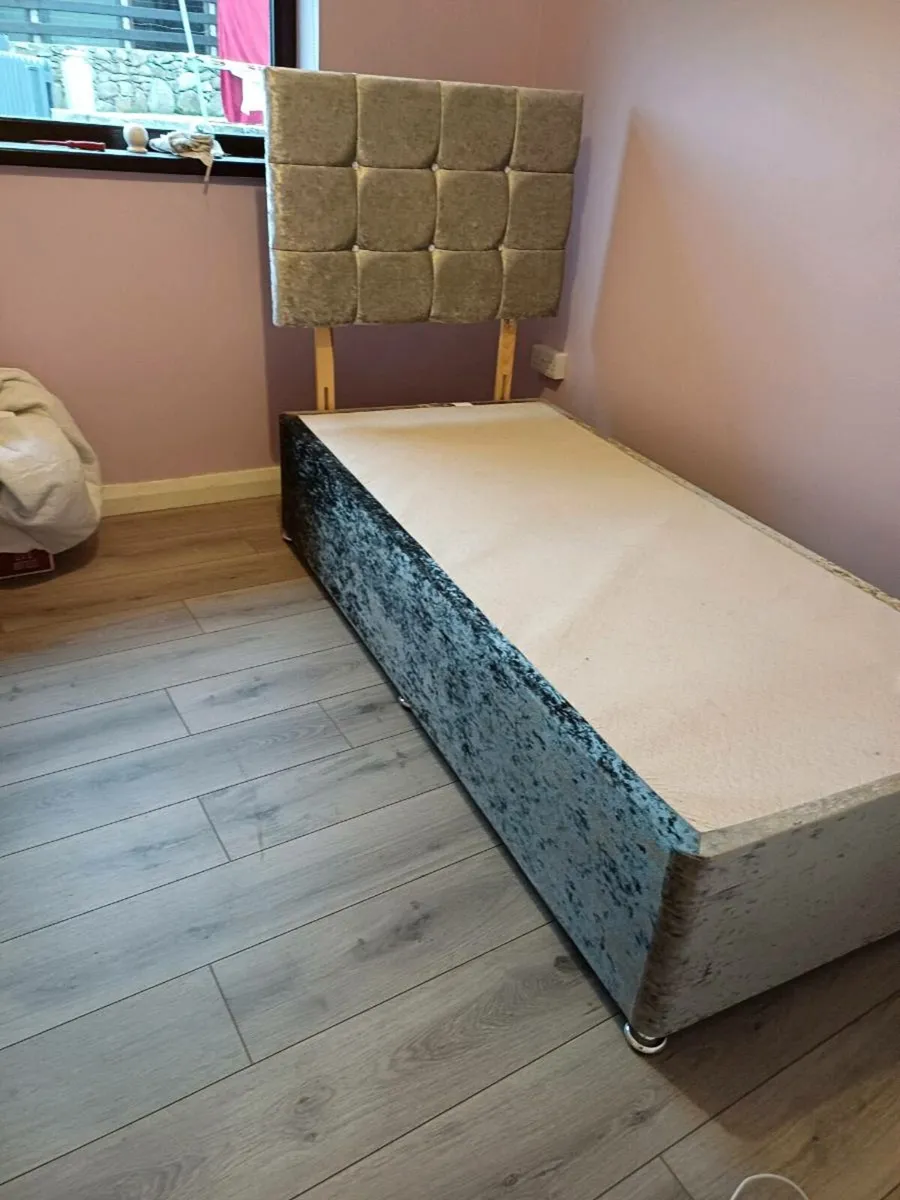 Sliver crushed velvet headboard and base - Image 1