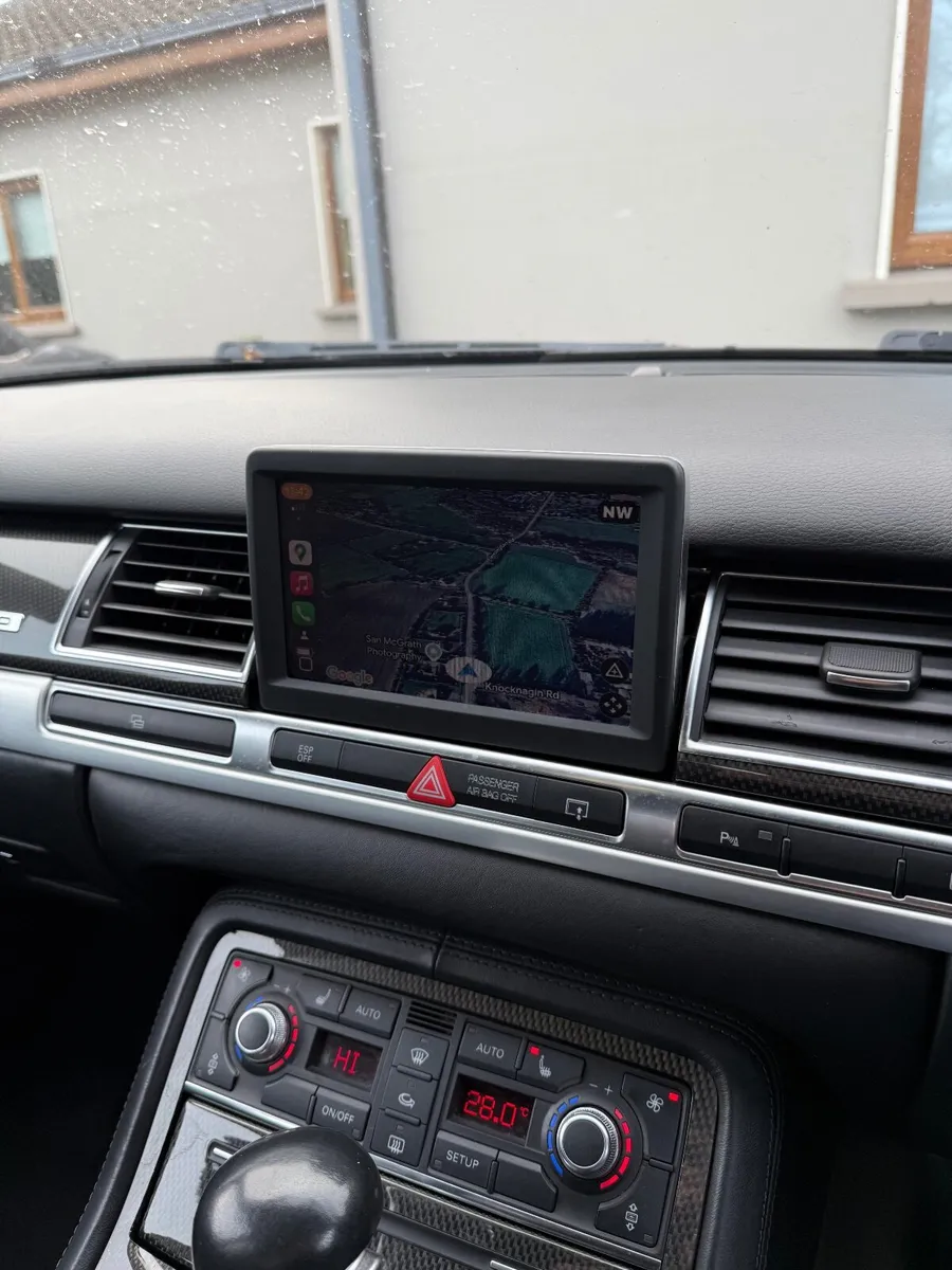 Audi S8 2006 - Image 2