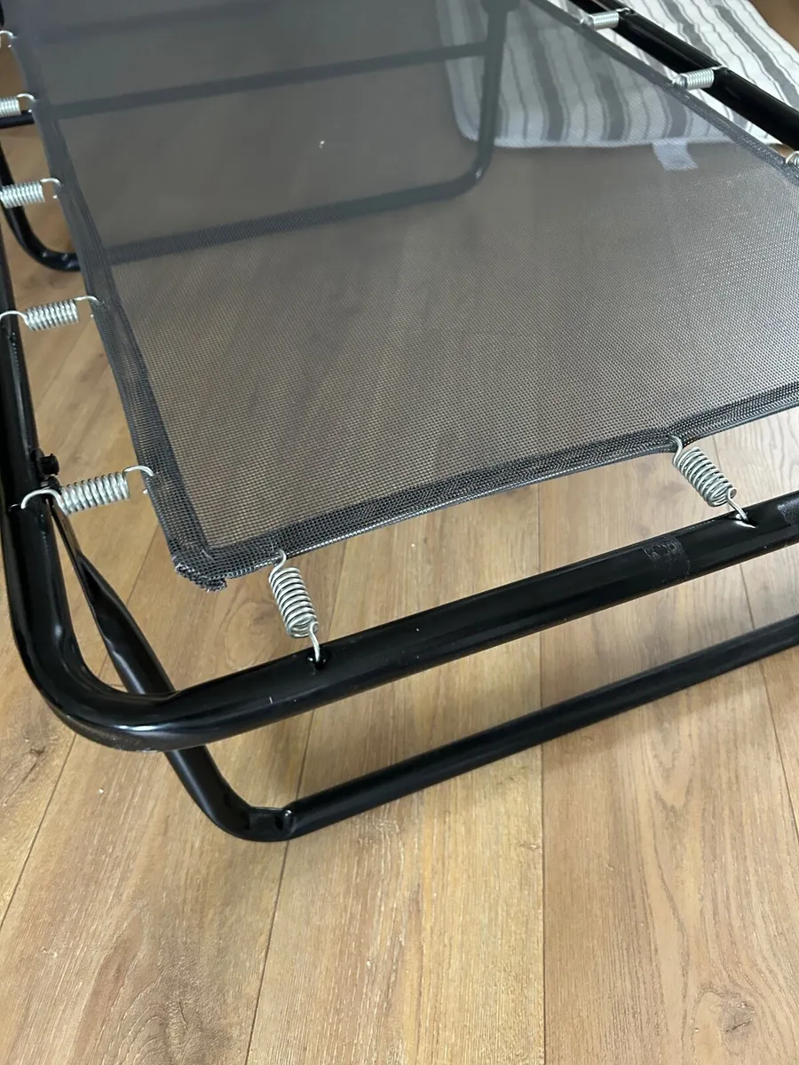 Fold up bed with mattress - Image 4