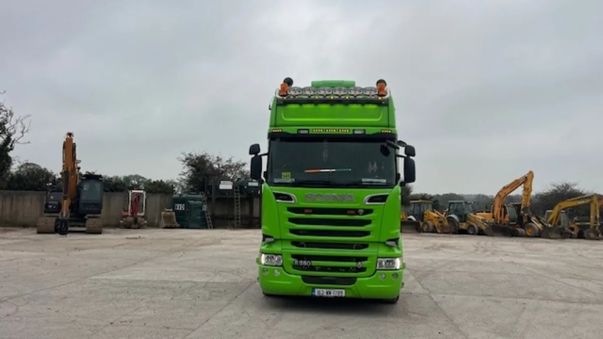2016 SCANIA R580 - Image 2