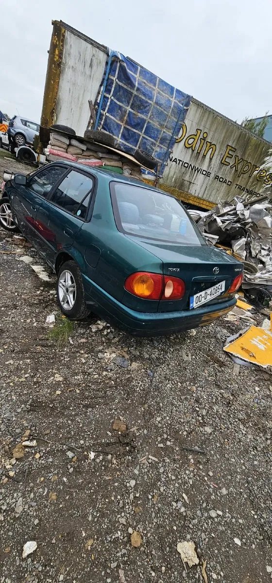 Toyota Corolla 2000 - Image 3