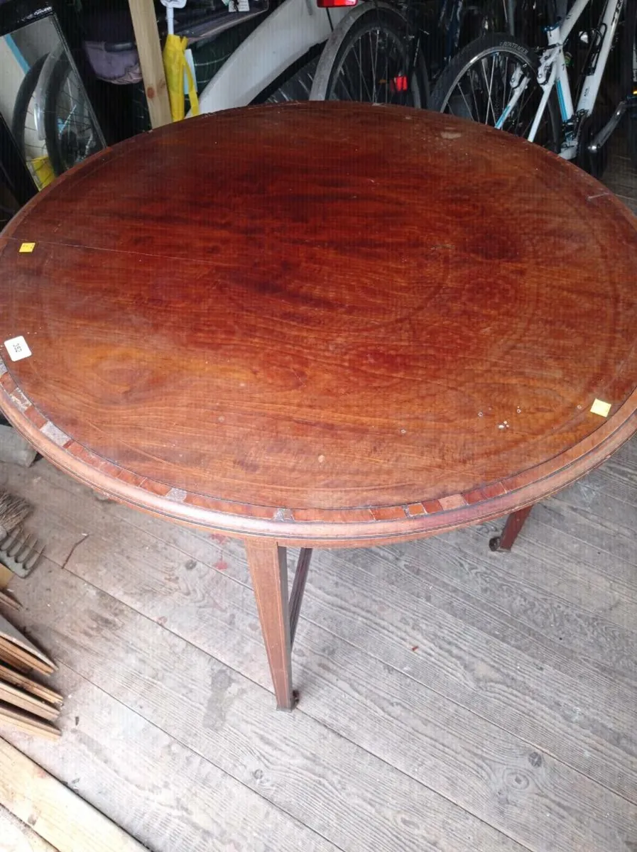 Mahogany occasional table - Image 2