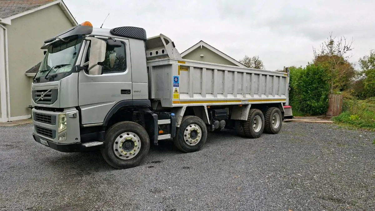 Volvo 13 litre Tipper. - Image 3