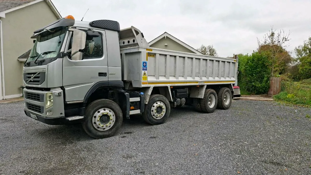 Volvo 13 litre Tipper. - Image 4