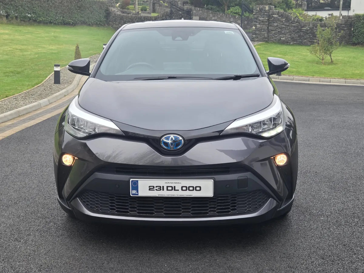 2023 TOYOTA C HR 1.8 HYBRID DESIGN 122BHP - Image 3