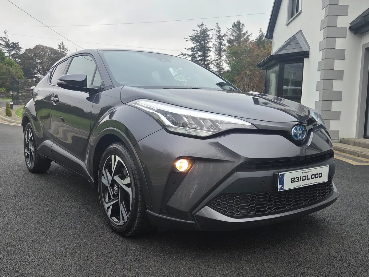 2023 TOYOTA C HR 1.8 HYBRID DESIGN 122BHP - Image 2