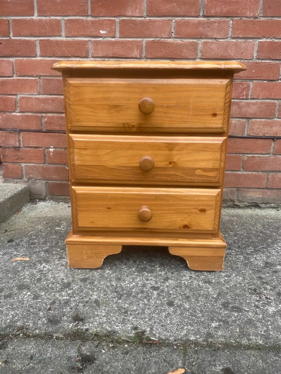bedside cabinet - Image 1
