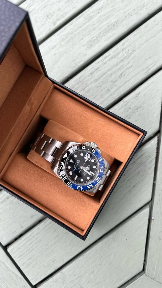 Seiko Batman Automatic Watch Mod 40mm - Image 4