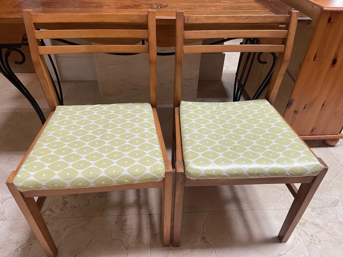 2 Pairs Of Matching Solid Kitchen Dining Chairs - Image 2