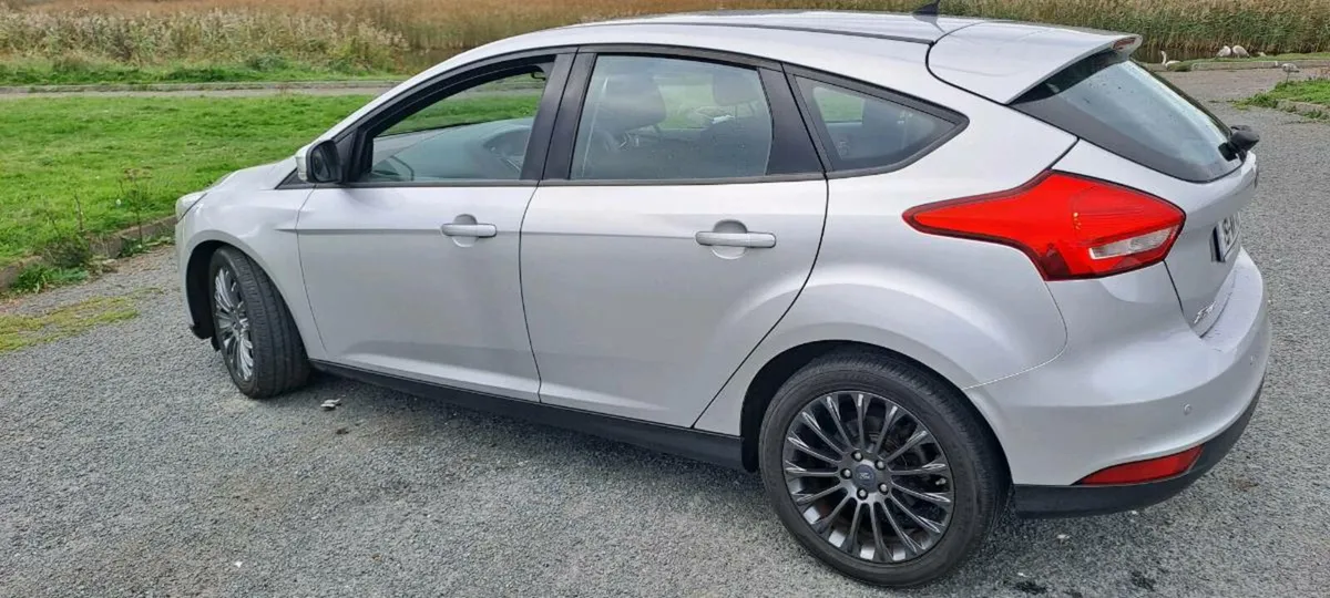 Ford Focus - Image 4