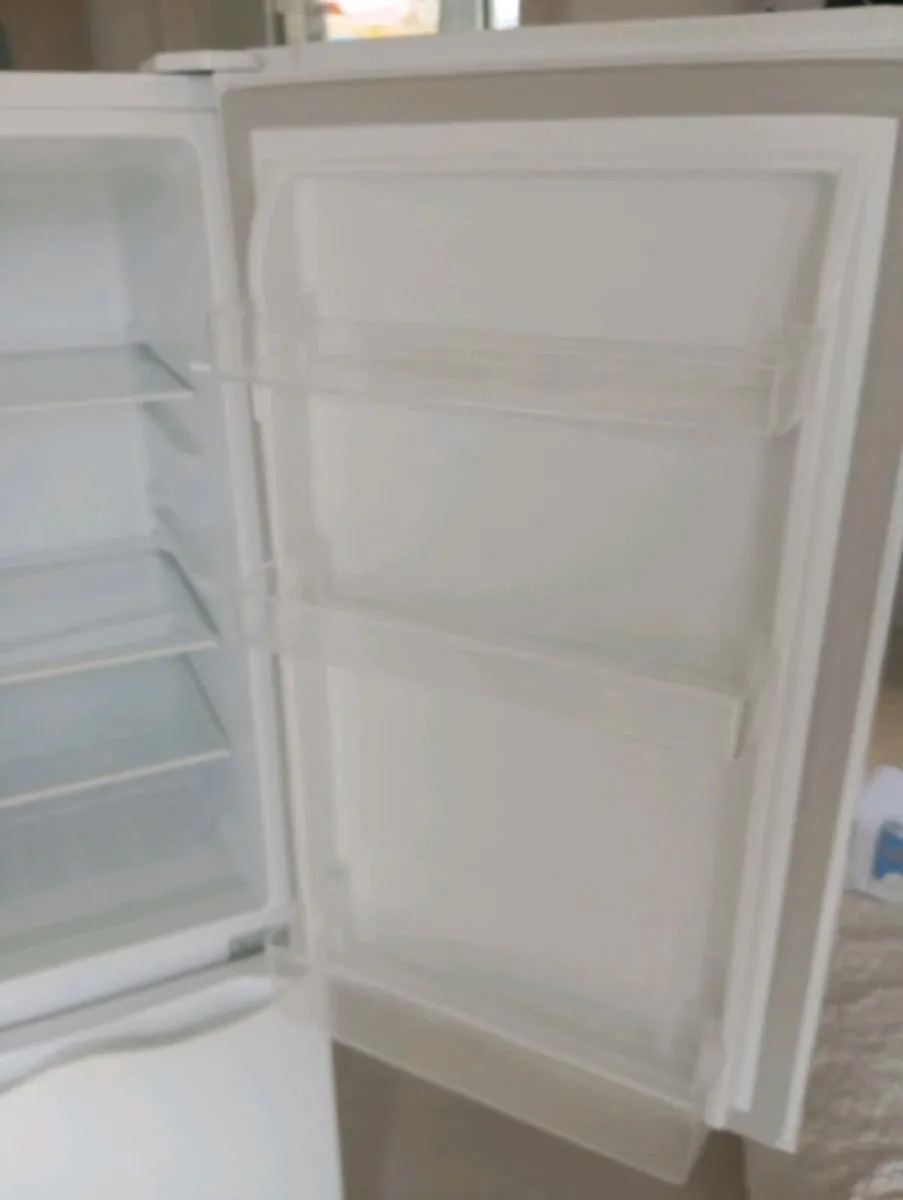 Fridge freezer - Image 2