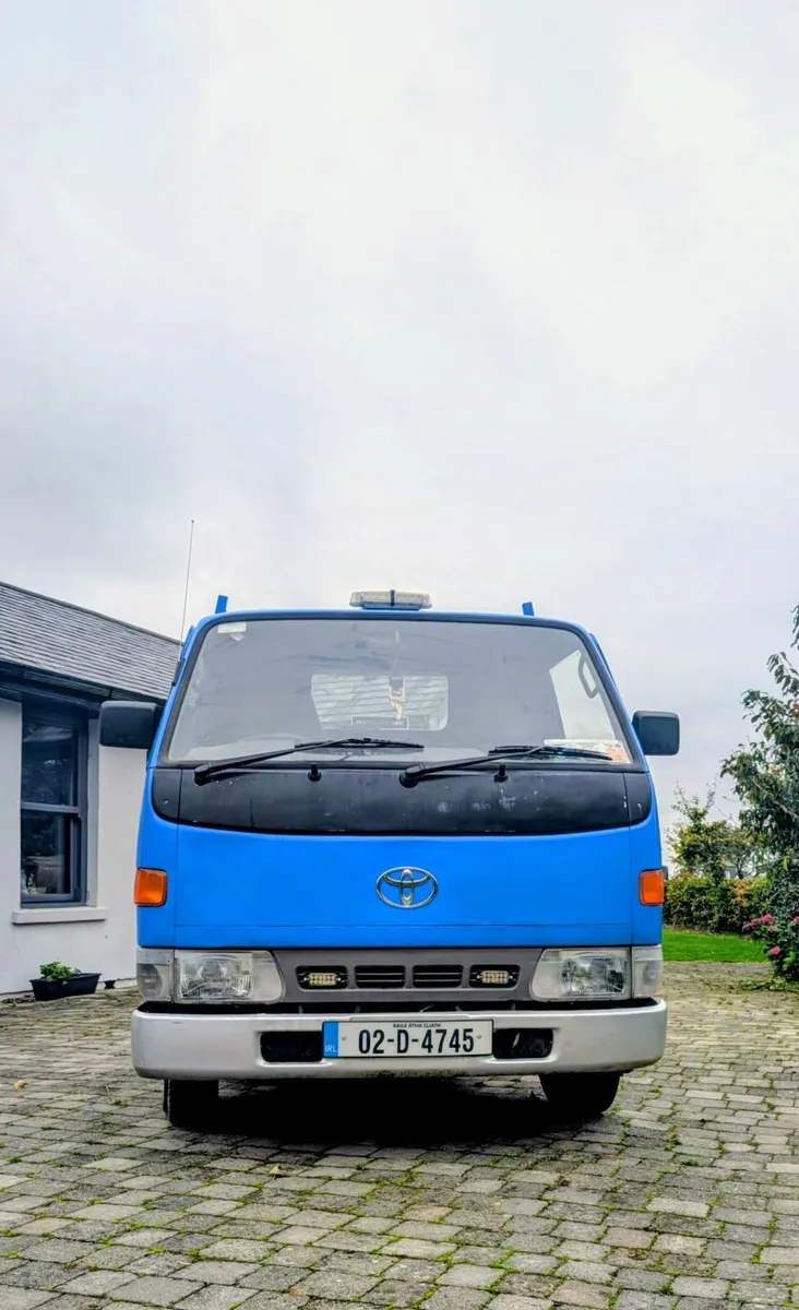 Toyota Dyna 2002 - Image 1