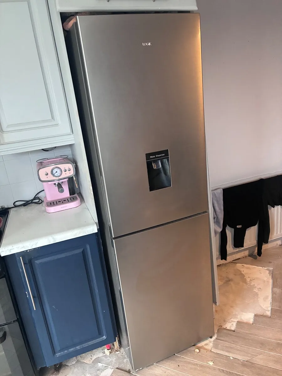 Fridge freezer