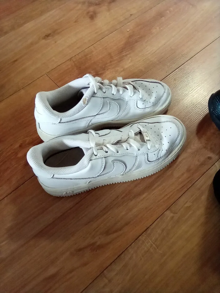 Nike shoes size 7