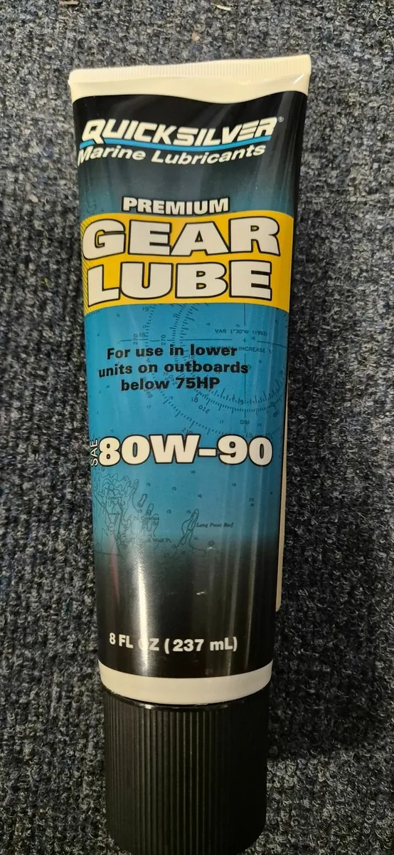 Oil for the lower unit in outboard - Image 1