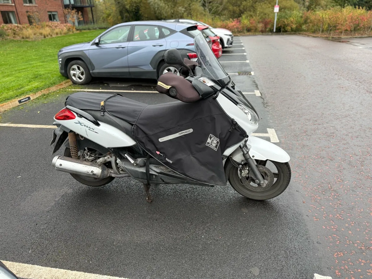 Yamaha Xmax 250 - Image 1