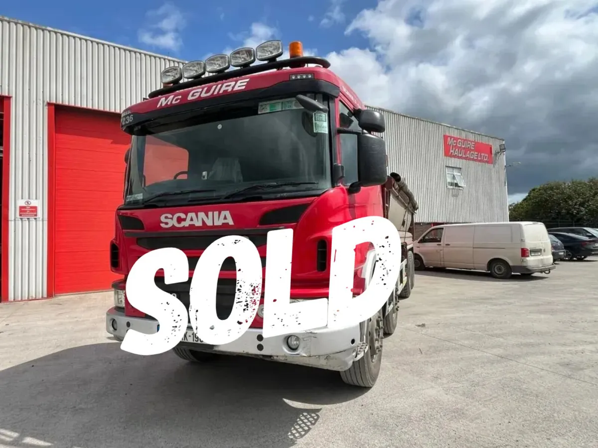 2017 Scania P410 8x4 Tipper - Image 1