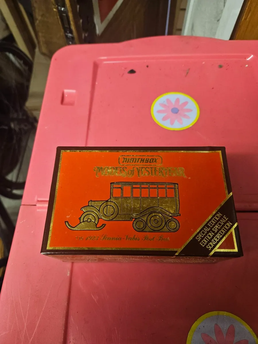Matchbox Yesteryear Post Bus - Image 3