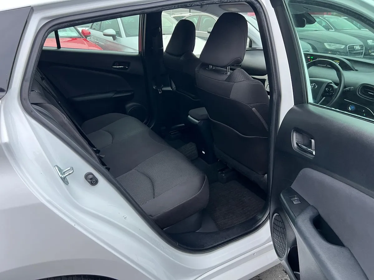 Toyota Prius - Image 7