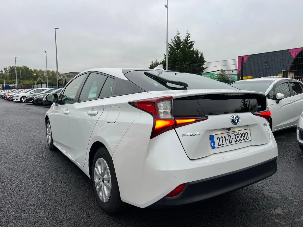 Toyota Prius - Image 6