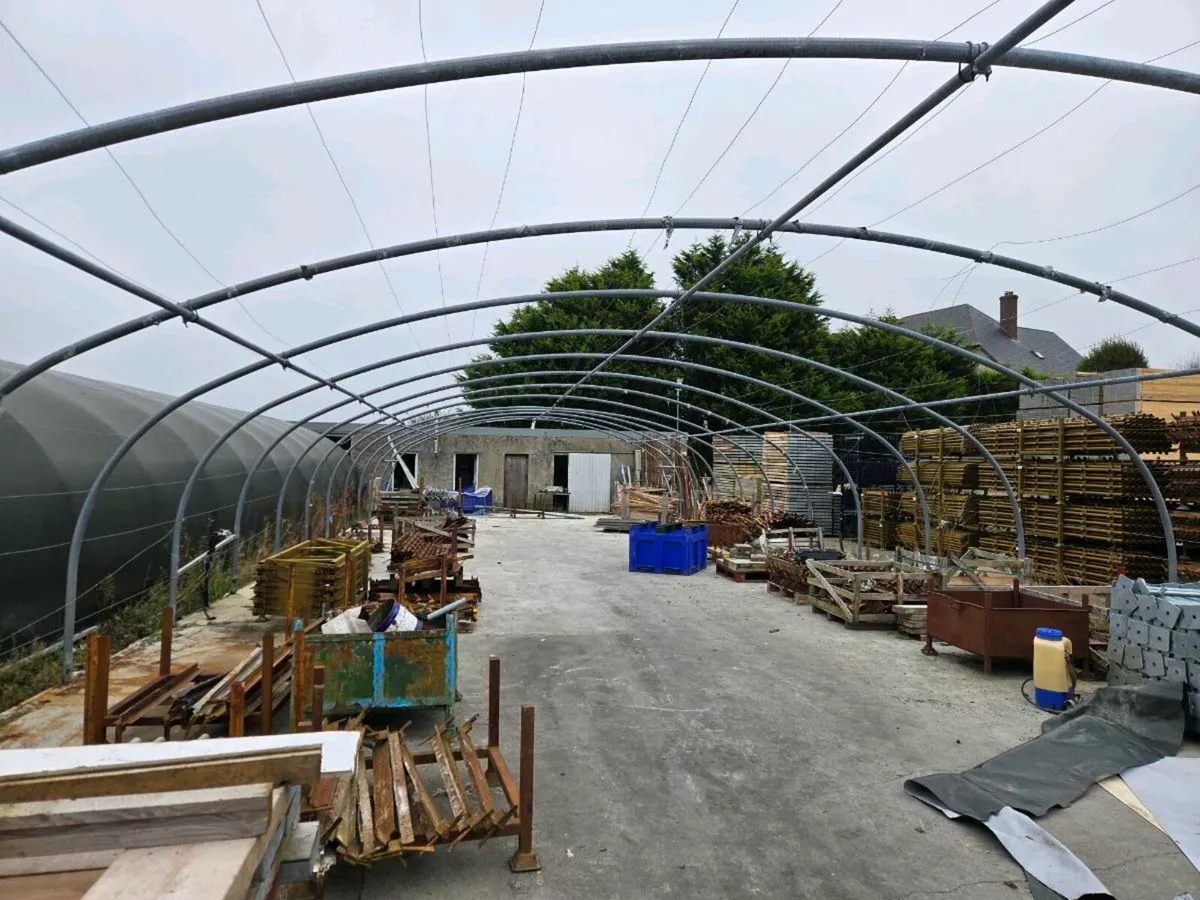 Mushroom tunnel hoops
