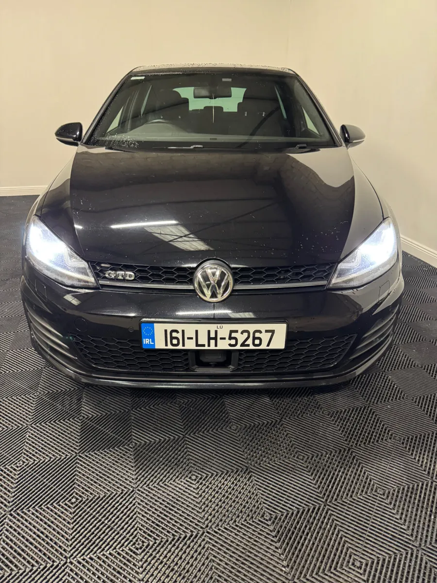2016 Volkswagen Golf GTD DSG - Image 2