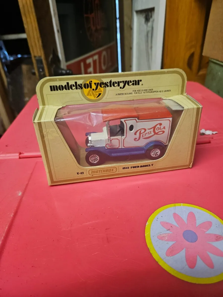 Matchbox Yesteryear Pepsi Cola Van