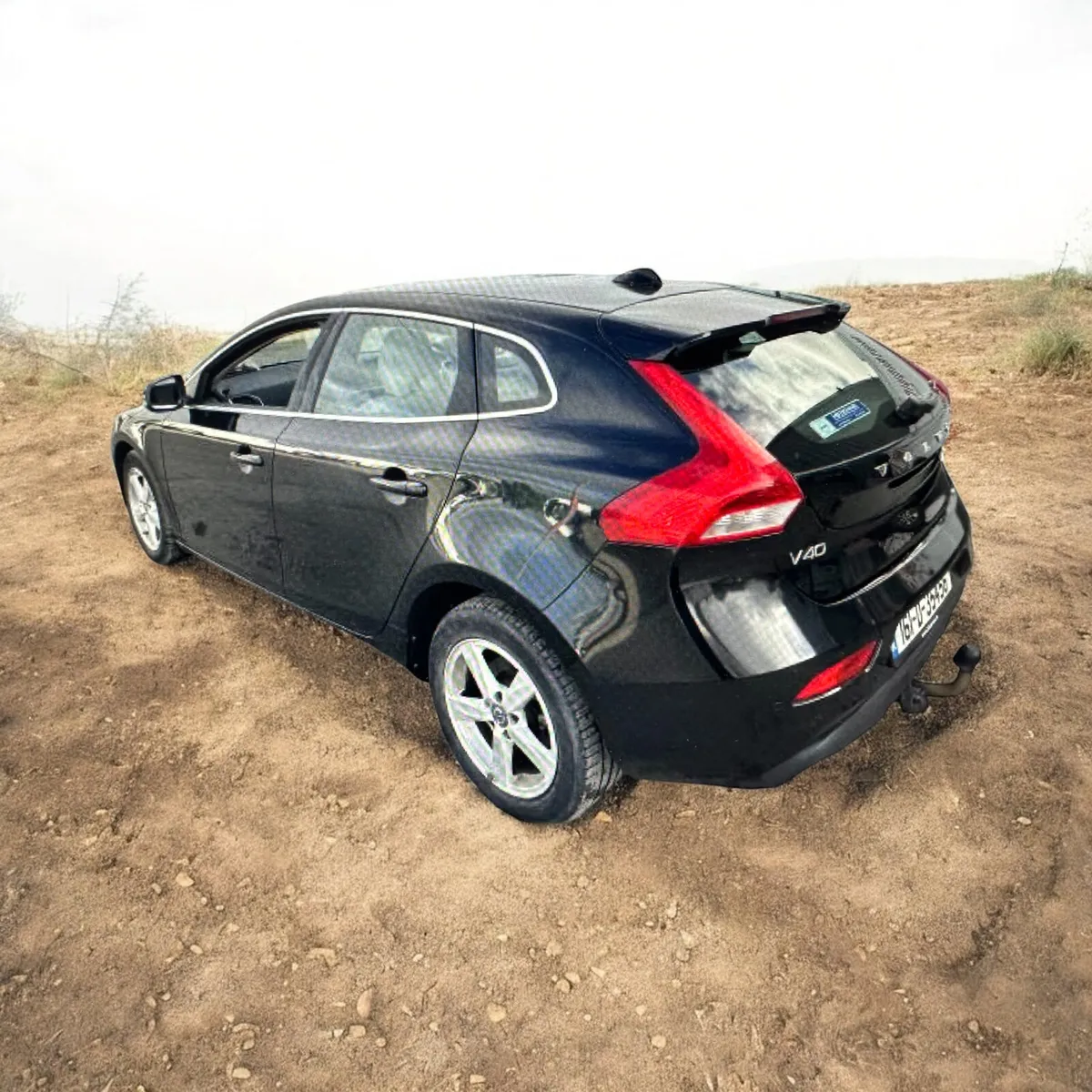 2016 Volvo V40  D2 (120hp) SE+Leather 2.0 D - Image 2