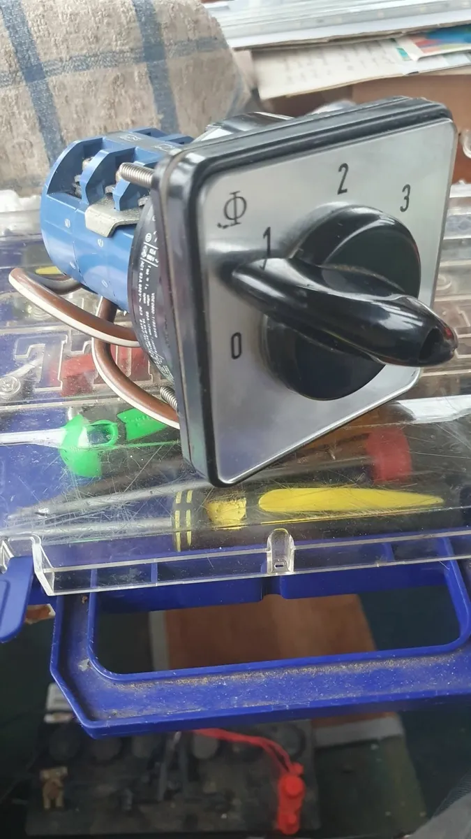 Rotary switch for battery - Image 4