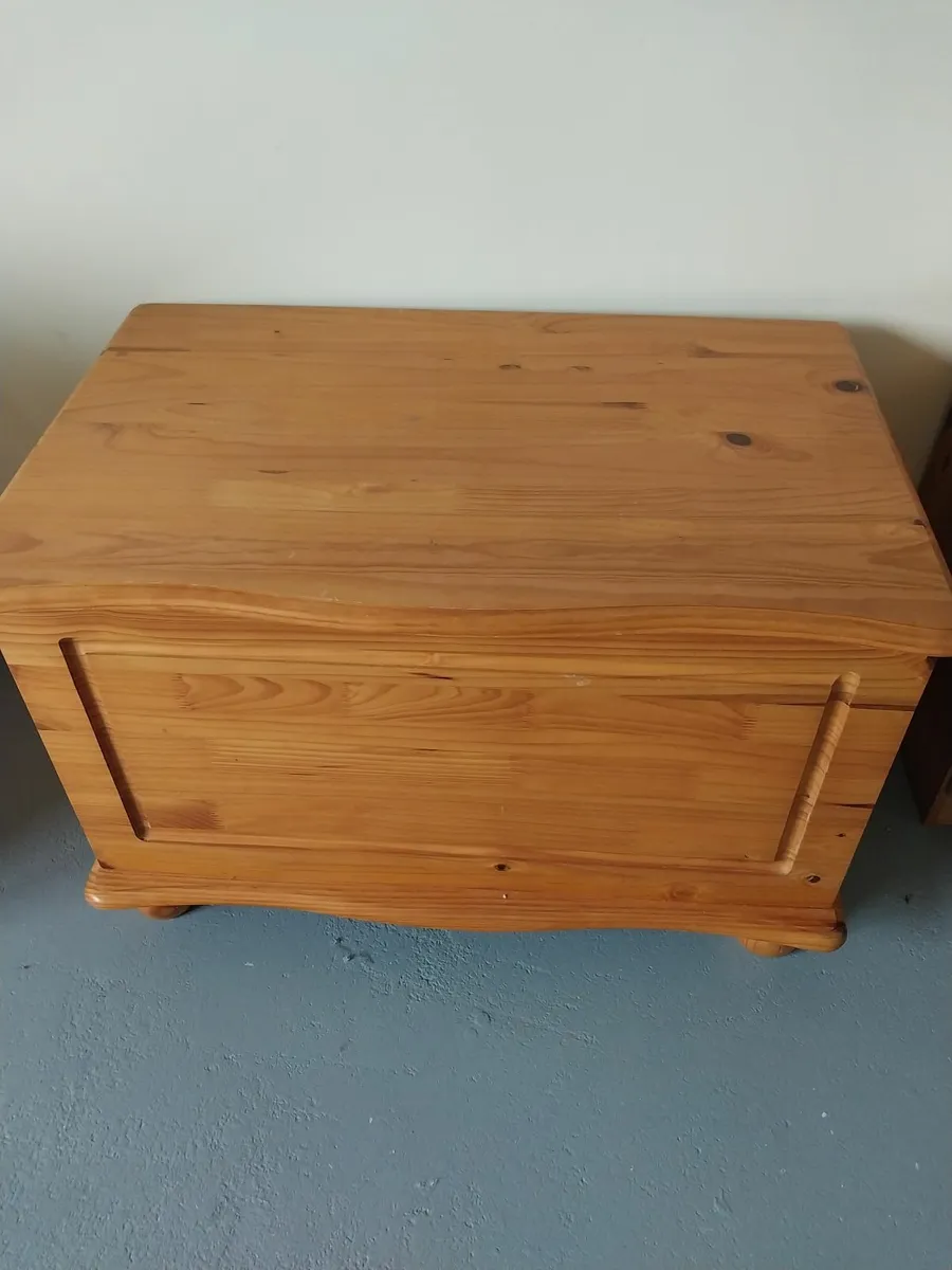 Storage box