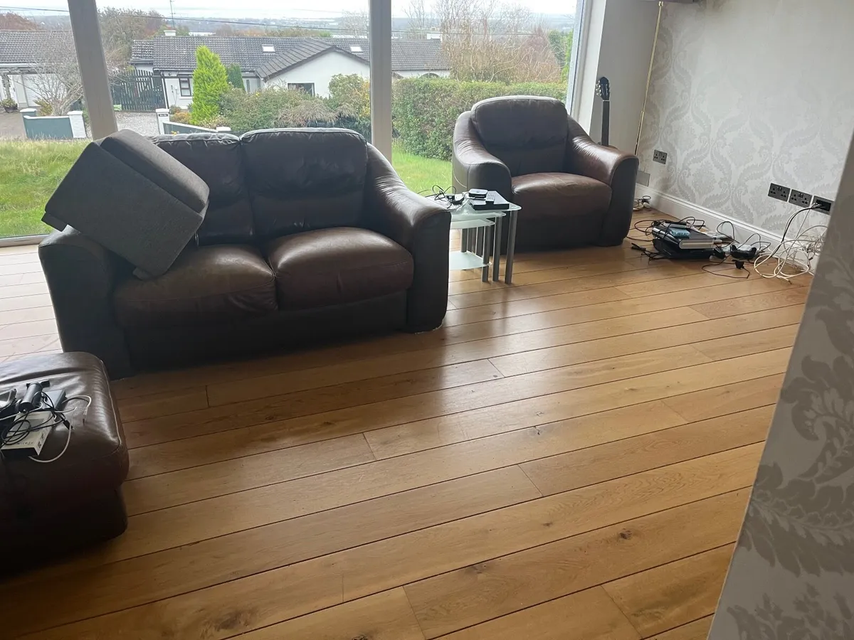 Solid Oak Kitchen and leather sofa set - Image 3