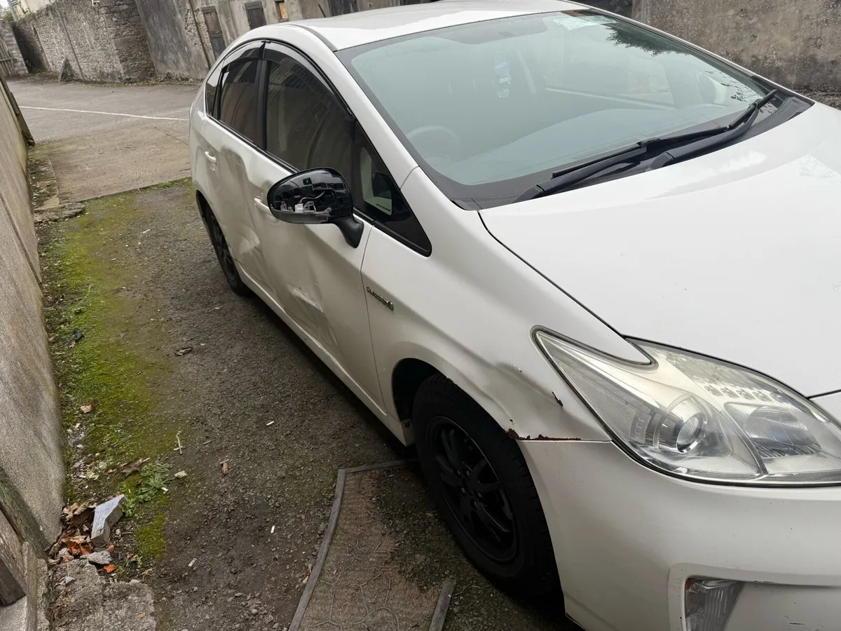 Toyota Prius - Image 3